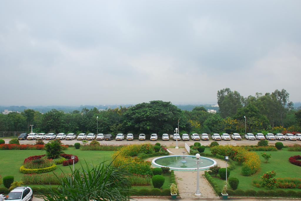 Lalitha Mahal Palace Hotel Mysore Esterno foto